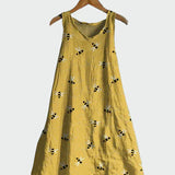 Vestido com Estampa de Abelhas
