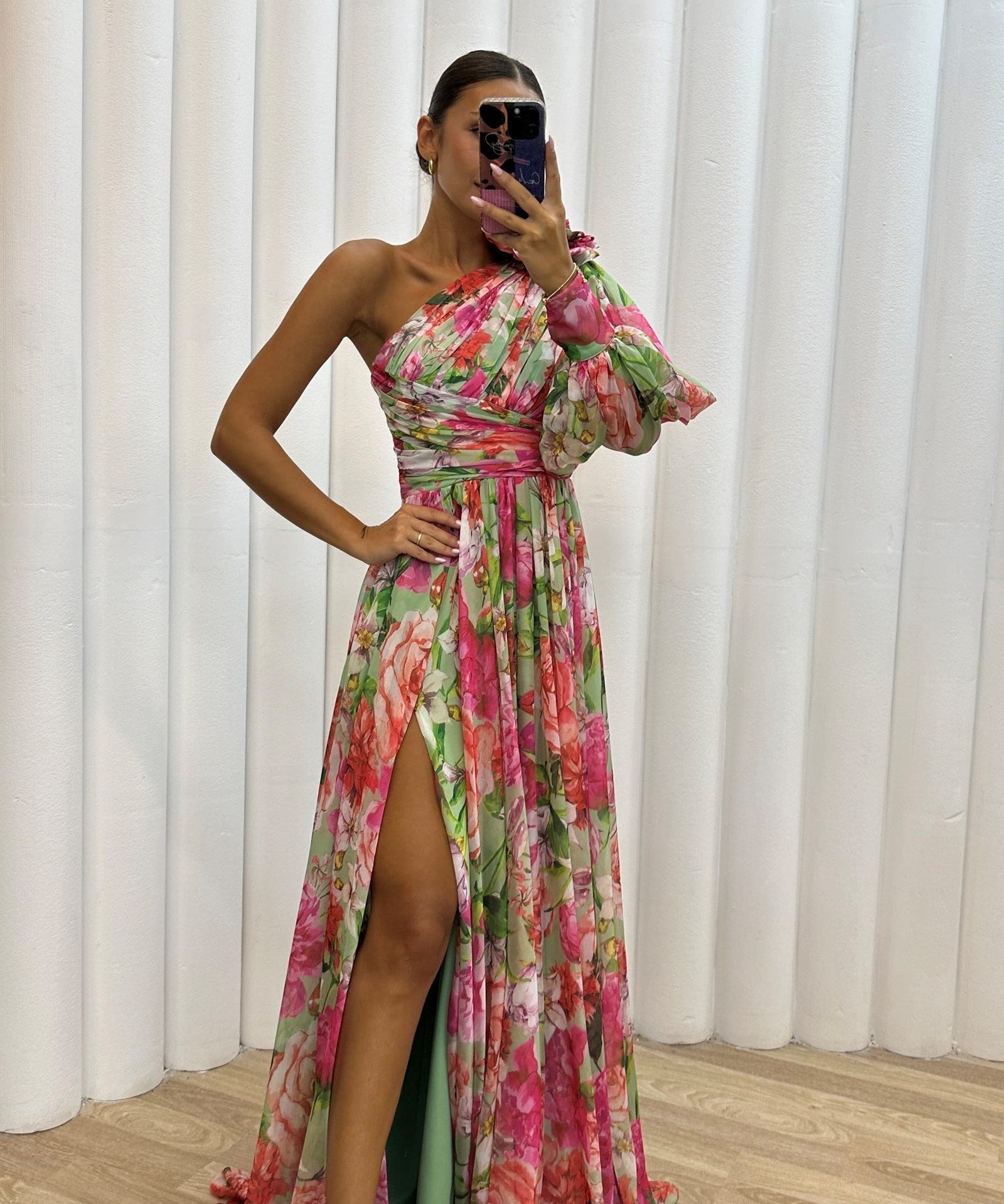 Whitney - Vestido Elegante e Fluido