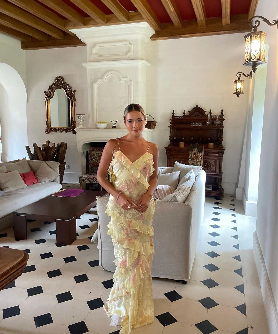 Julieta - Vestido Comprido com Volantes